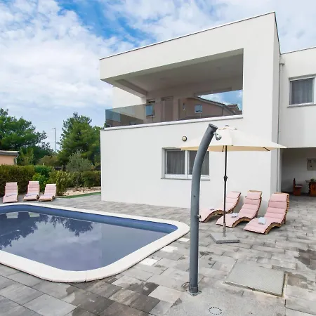 Nika By Interhome Nyaraló *