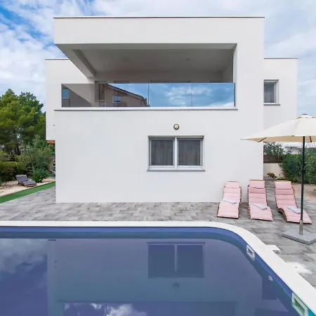 Holiday home Nika By Interhome
