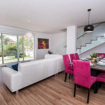 Nika By Interhome *