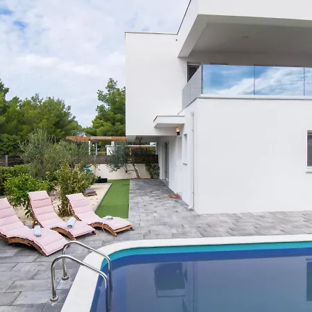 Feriehus Nika By Interhome *