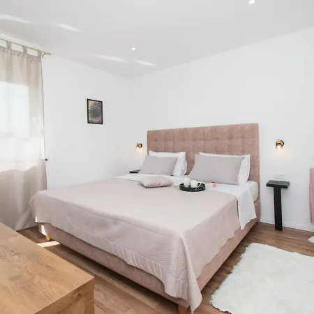 Nika By Interhome